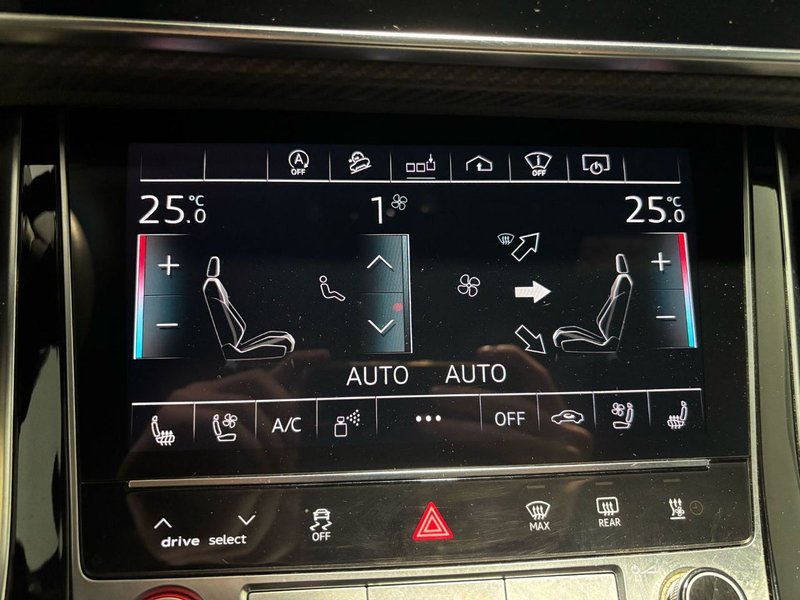 Audi Q8 2020, foto 13