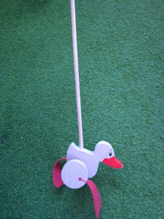 Pato de madera para empujar