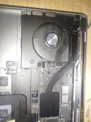 MacBook Pro M1 256gb per pezzi di ricambio