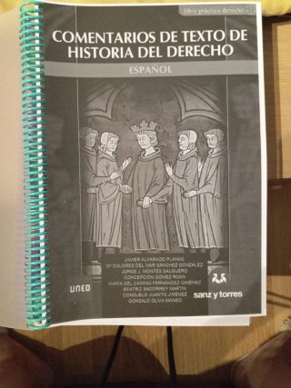 1°derecho UNED primer cuatrimestre libros/apuntes