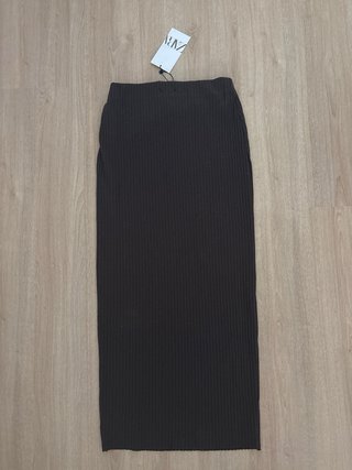Falda tubo larga Zara marrón Talla S con etiqueta