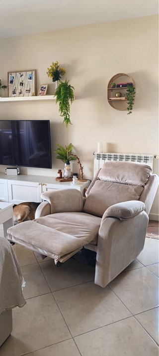 Sillón reclinable eléctrico beige