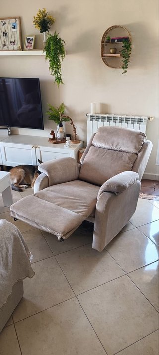 Sillón reclinable eléctrico beige