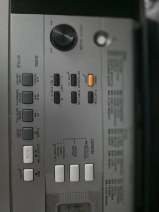 Teclado Yamaha PSR-E353