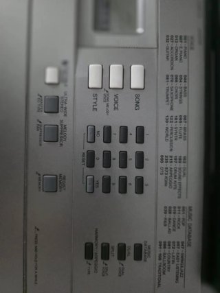 Teclado Yamaha PSR-E353