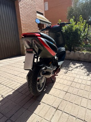 Aprilia Area 51 SBK Scooter