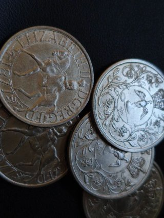 Monedas 25 peniques Isabel II 1977 Réplicas