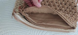 Bolso de rafia beige y camel