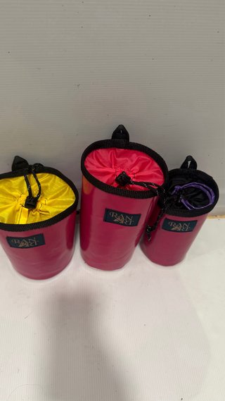Bolsas barrancos y espeleología