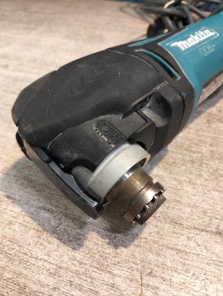 Makita TM3010C Multi-Herramienta 320w