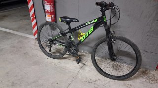 Bicicleta infantil negra 24'