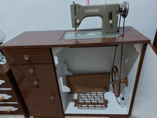 Máquina de coser Wertheim antigua
