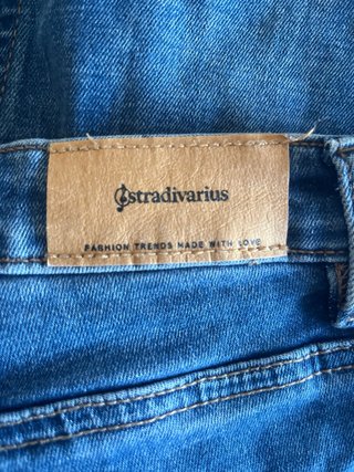 Pantalones campana Stradivarius
