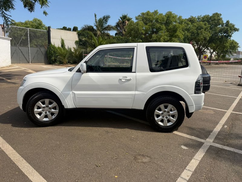 Mitsubishi Montero 3.2 DI-D 5AT Spirit 3p 2017, foto 9