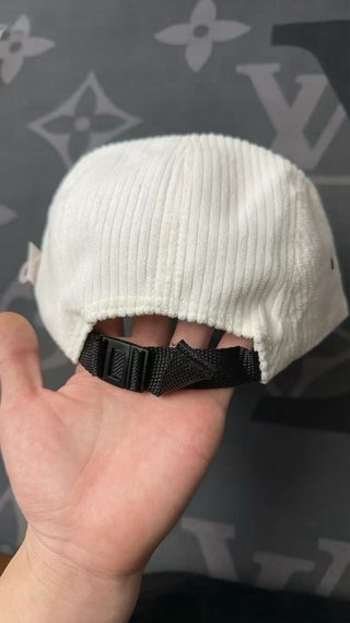Gorra Supreme Corduroy Blanca y Naranja