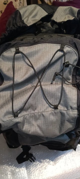 Mochila Trekking Quechua 70L Negra/Gris