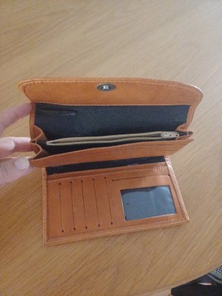 Cartera tunez Cuero