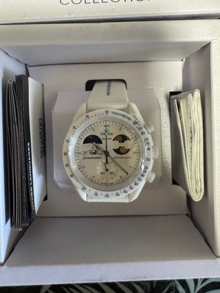 Swatch x Omega MoonSwatch Mission to Earthphase
