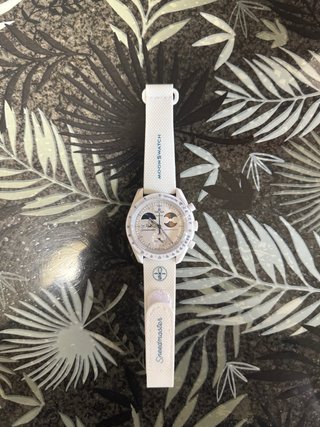 Swatch x Omega MoonSwatch Mission to Earthphase