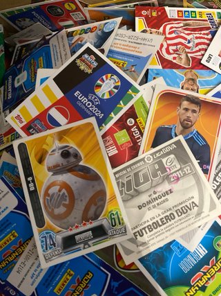 Lote de cromos de fútbol y variado