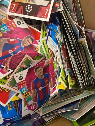 Lote de cromos de fútbol y variado