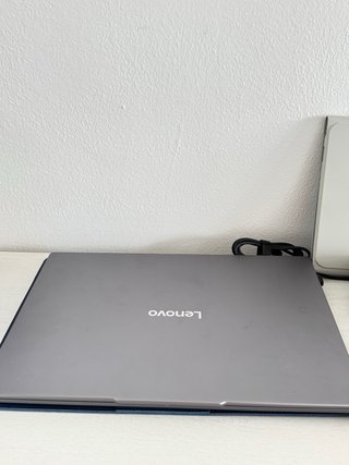 Lenovo Portátil Gris y Azul