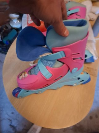 Patines infantiles rosas y azules