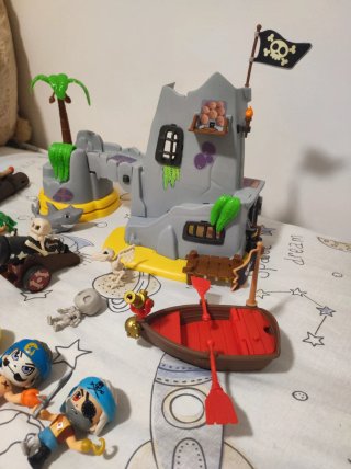 Lote Pinypon: Piratas, Policía y Dinosaurio