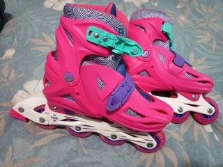 Patines en línea rosas para niña