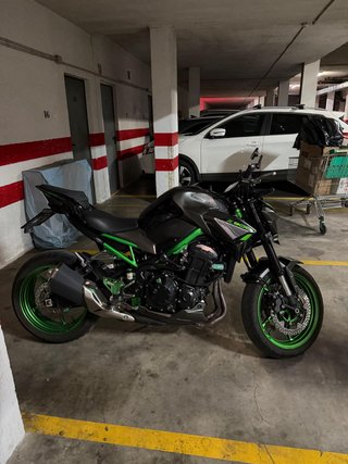 Kawasaki Z900  2023 - 12.443 km