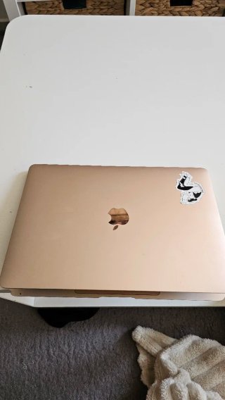 MacBook Air 13” 2020 Oro