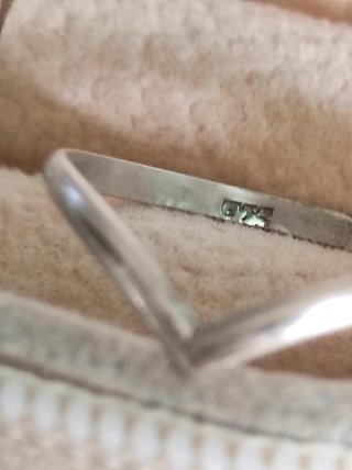 Anillo V Plata de Ley 925