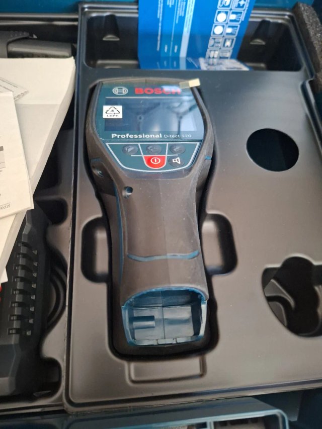 Detector Bosch D-tect 120 Profesional