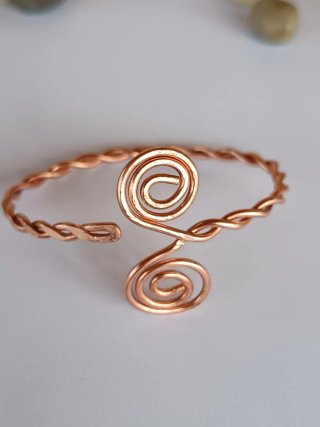 Pulsera artesanal de cobre ajustable