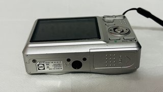 Cámara Digital Vintage Y2K Nytech DC-7200 (7.0 MP)