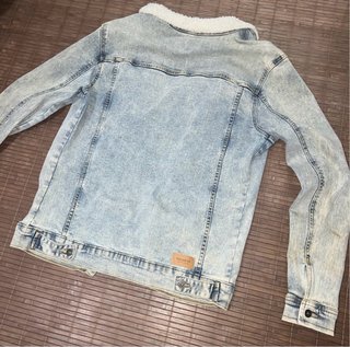 Chaqueta Vaquera Pull&Bear con Borrego
