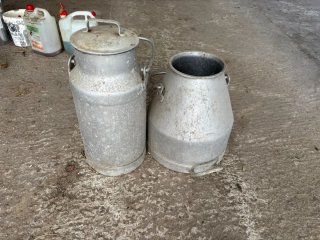2 Marmitas Metálicas Vintage