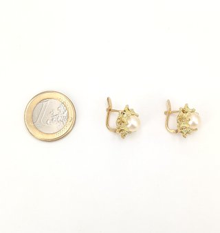 Pendiente de oro de 18k con Perlas, 4.12 g.
