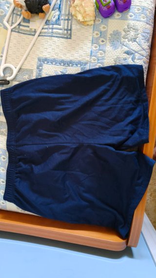 Pantalón corto Marvel azul