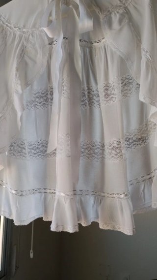 Capa de encaje para camisón