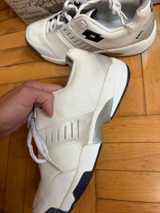 Zapatillas Lotto Blancas y Grises