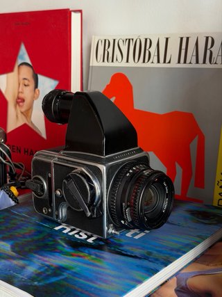 Hasselblad 500 C/M + Carl Zeiss Planar 80mm f/2.8