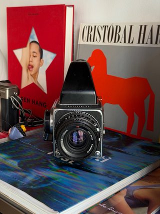 Hasselblad 500 C/M + Carl Zeiss Planar 80mm f/2.8