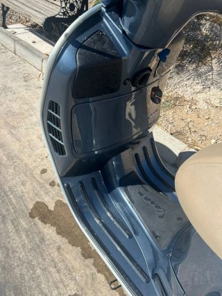 Vespa GTS 300 gris 2016