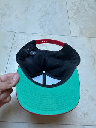 Gorra Obey Propaganda Negra y Roja