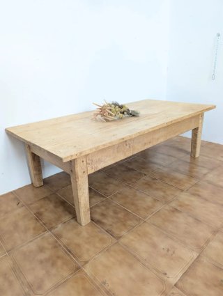 Antigua mesa de centro francesa de madera de roble