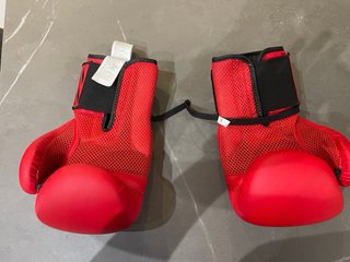 Guantoni Box 12 oz OUTSHOCK Rossi