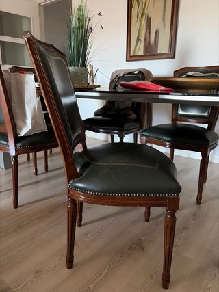 6 Sillas estilo inglés madera y cuero
