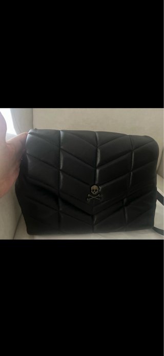 Bolso negro Scalpers acolchado calavera