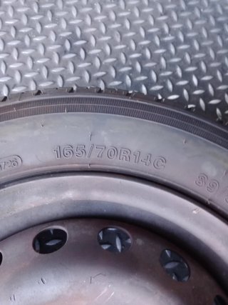 NEUMATICOS 165/70R14C 89/87R